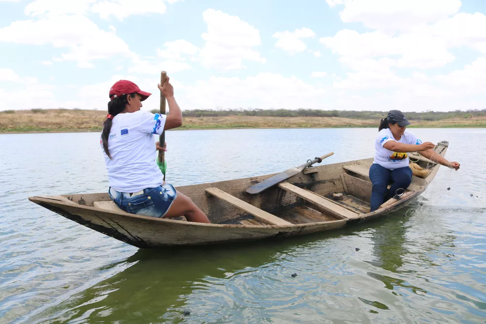 No Dia do Pescador, trabalhadores recebem kits do projeto FortPesca