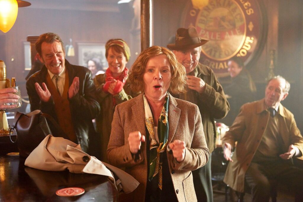 Atriz Imelda Staunton será a Rainha Elizabeth