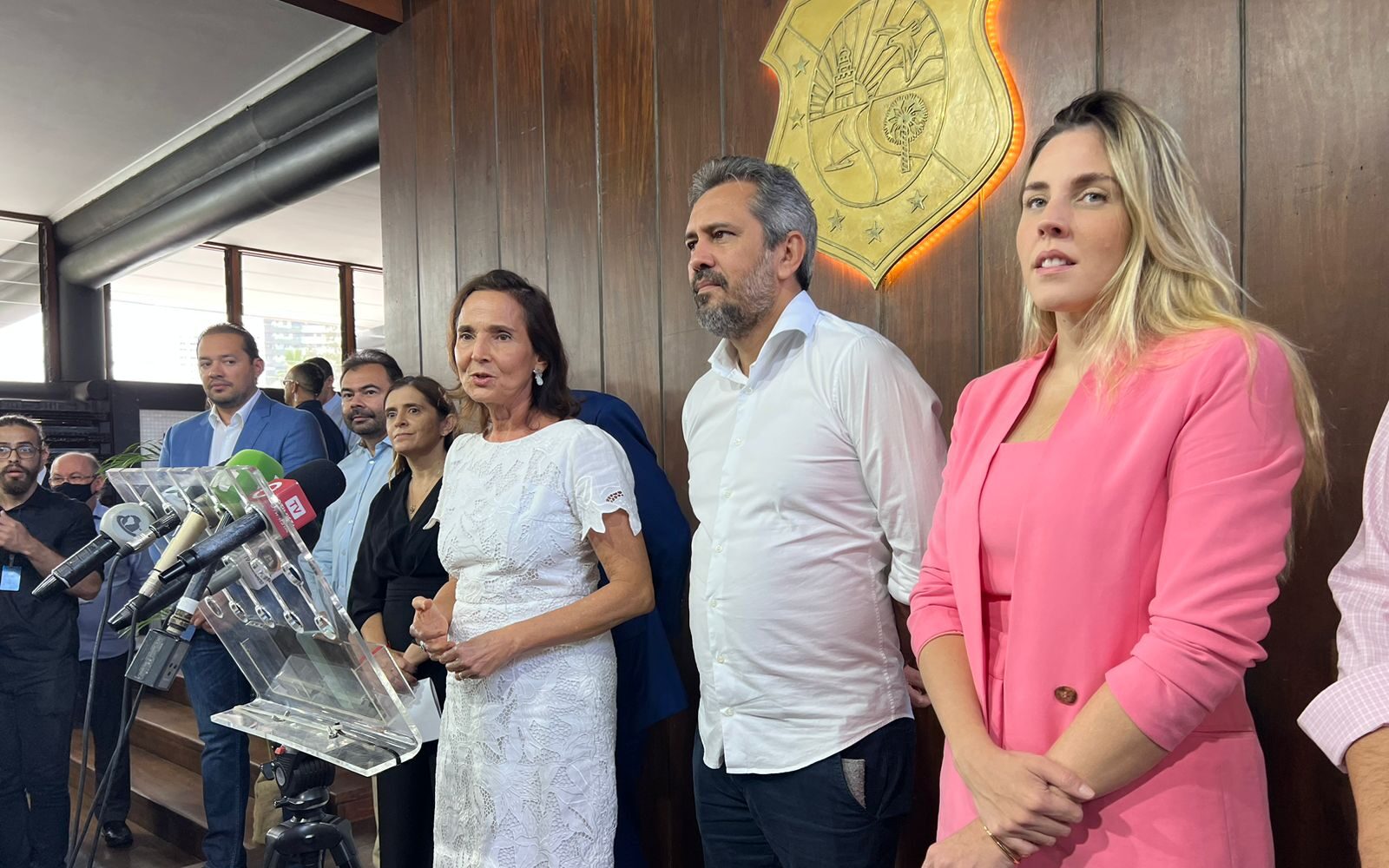 Izolda, Elmano e Jade