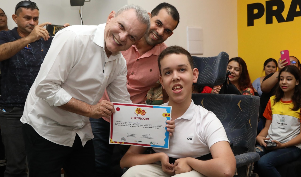 O programa tem por objetivo formar em 10 anos metade da população jovem (até 29 anos) da cidade com um nível intermediário de um segundo idioma. FOTO: Beatriz Boblitz/Prefeitura de Fortaleza